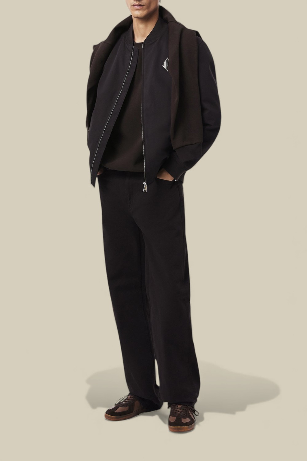 תמונת כל הלוק של PRE LINE סווטשירט אוברסייז